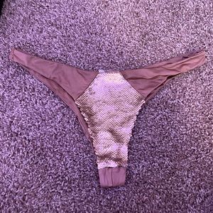 Beach bunny